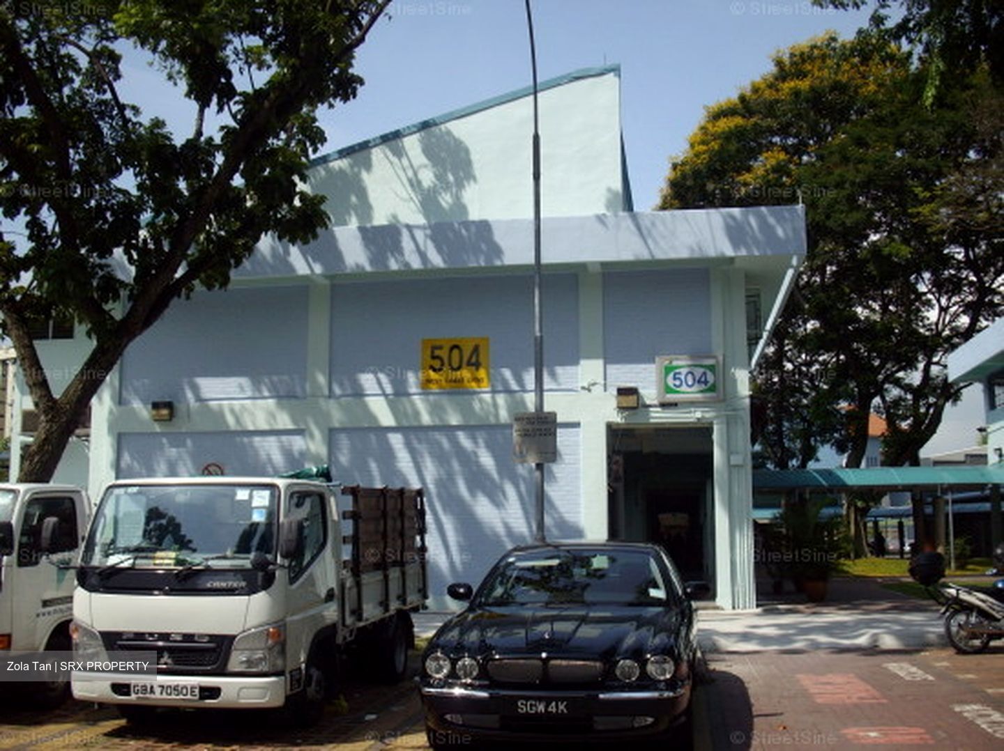 West Coast Drive (D5), Retail #444767481